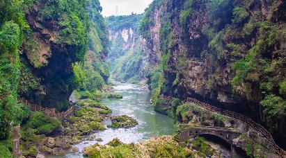 景点：马岭河峡谷