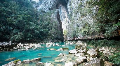 【首席梵净山】<梵净山、镇远古城、黄果树瀑布、荔波小七孔、西江千户苗寨6天5晚高铁团>