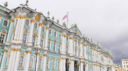 【俄游时光 俄罗斯9天深圳直飞】<红场 克里姆林宫 冬宫广场 涅瓦河游船 叶卡捷琳娜花园+琥珀宫>