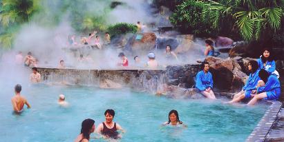 【清远2天 A线】<清远山其洞度假村、泡森林温泉、笔架山青龙峡漂流+千谷溪瀑布、花卉越野2日团>