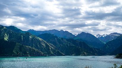 景点：天山天池风光