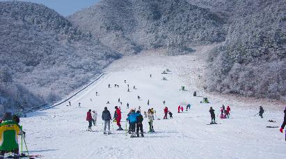 景点：滑雪