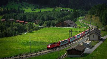景点：瑞士金色列车
