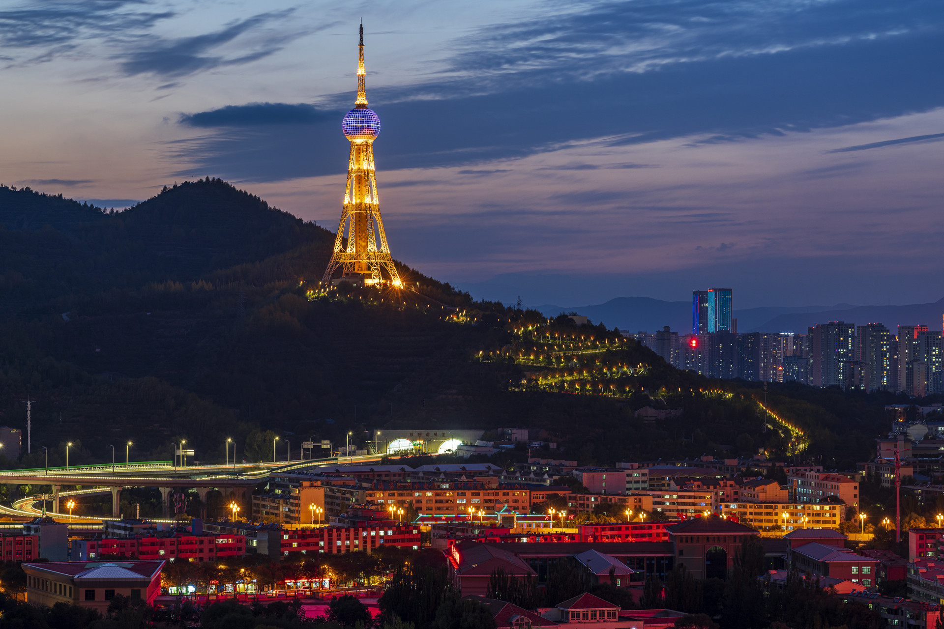 西宁夜景封面图